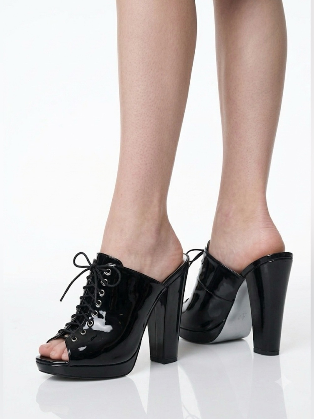 JESSICA SIMPSON HEELS
